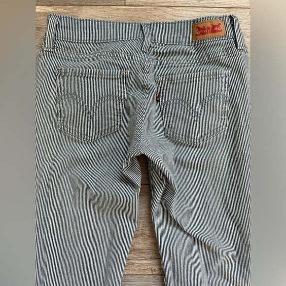 Levi's 524 Ultra Low Rise Skinny Leg Jeans Womens Blue White Striped Size 26x32 - Picture 4 of 6